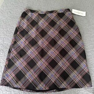 Villager Liz Claiborne mid Women's Plaid Skirt - Black and Purple 14 tweed